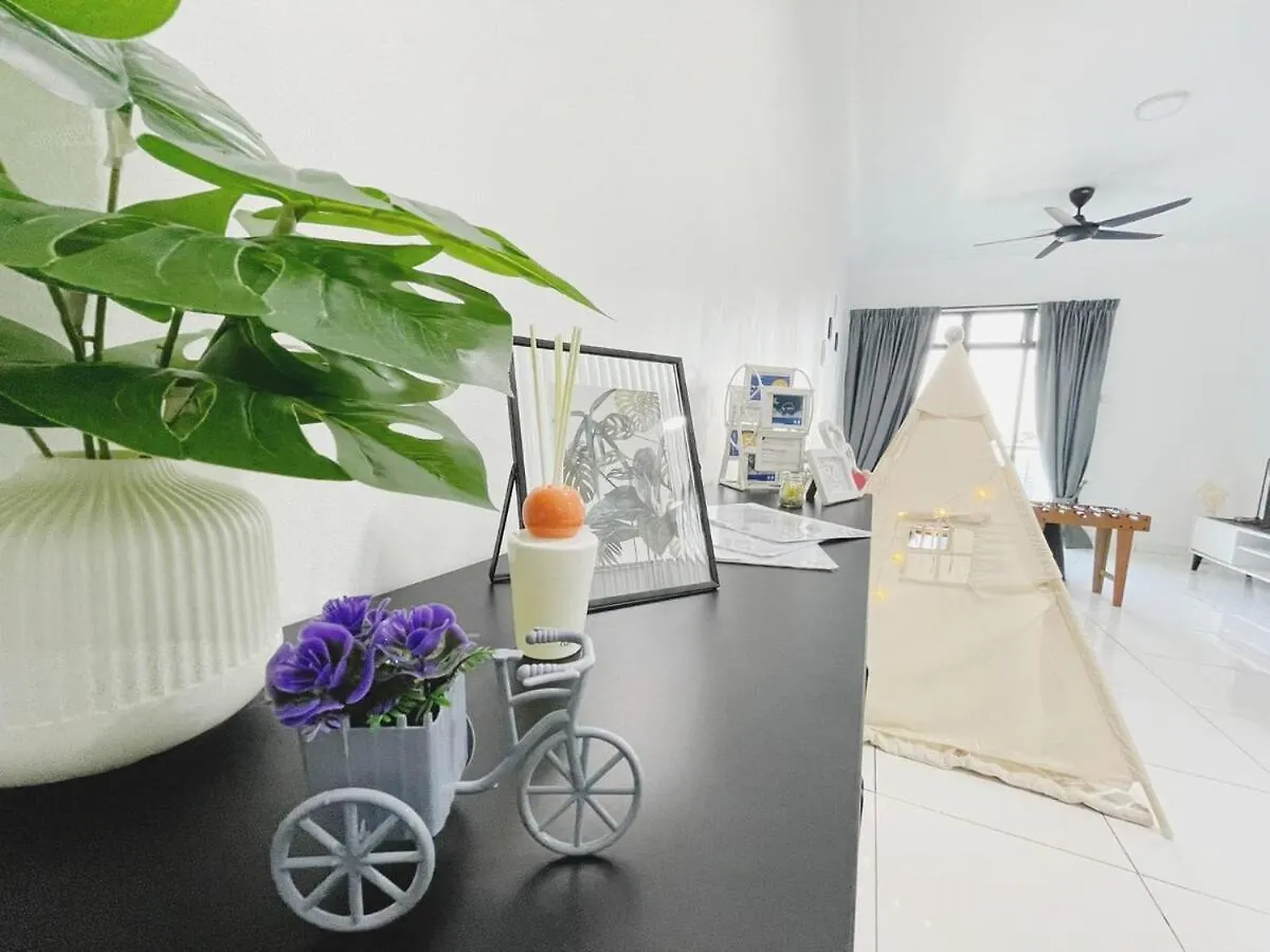 Next To Paradigm Mall Escape Jb,3Br, Up To 10 Person, 新山 0*,  马来西亚
